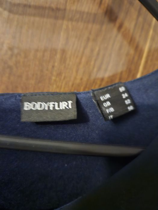 Sprzedam sukienke rozmiar 50