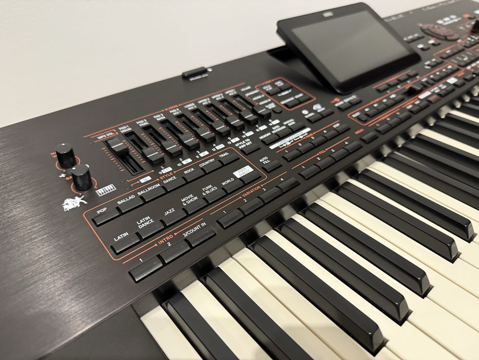 Korg Pa4x International 61 klawiszy