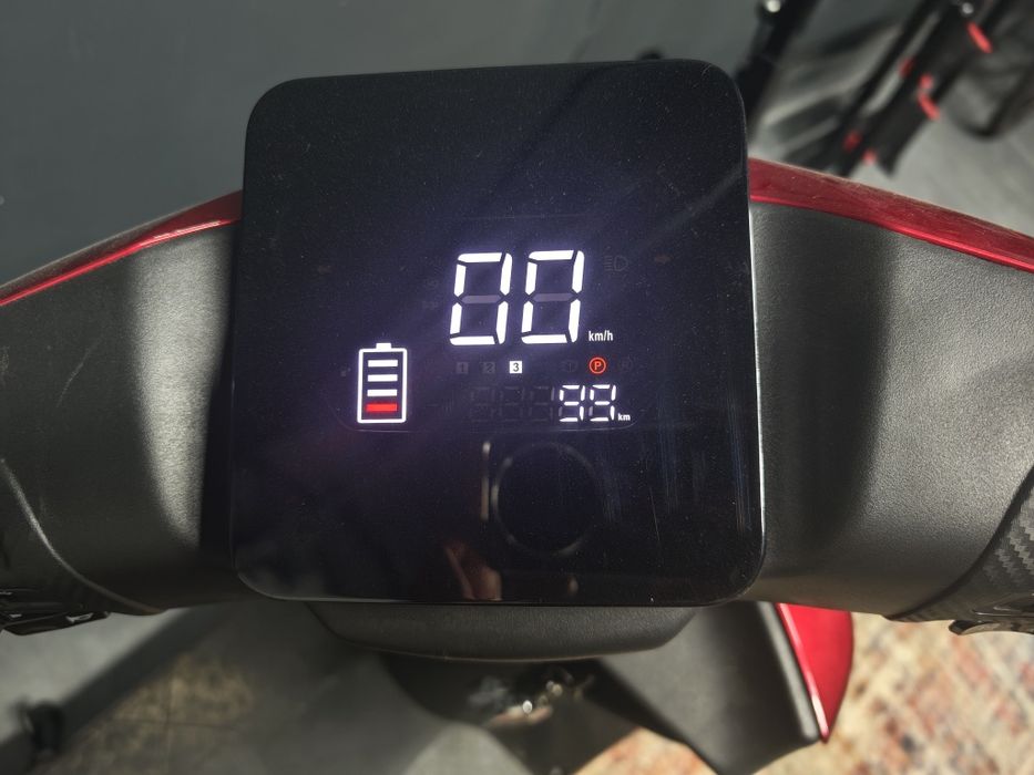 Продаю електро скутер maxxter 2000Вт