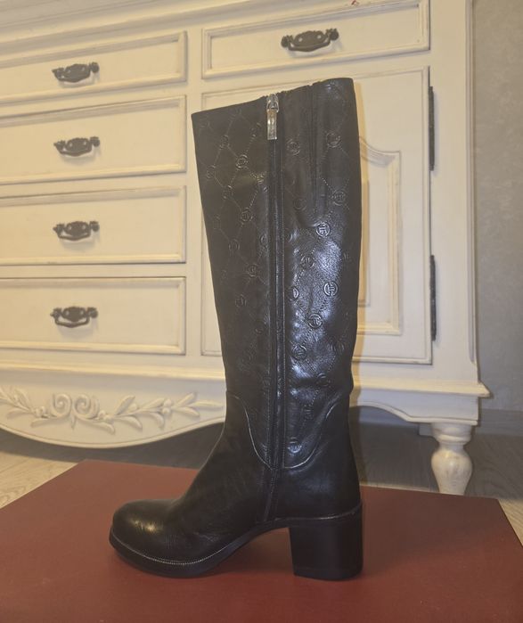 Жіночі чоботи, італійська фірма Loriblu