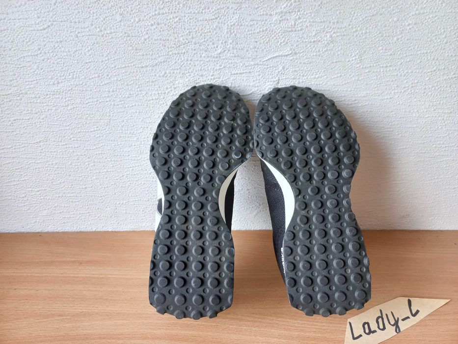 Суперові кросівки New Balance 34,5 р. устілка 22,2 см.