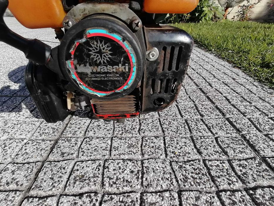 ROÇADORA KAWASAKI TJ48