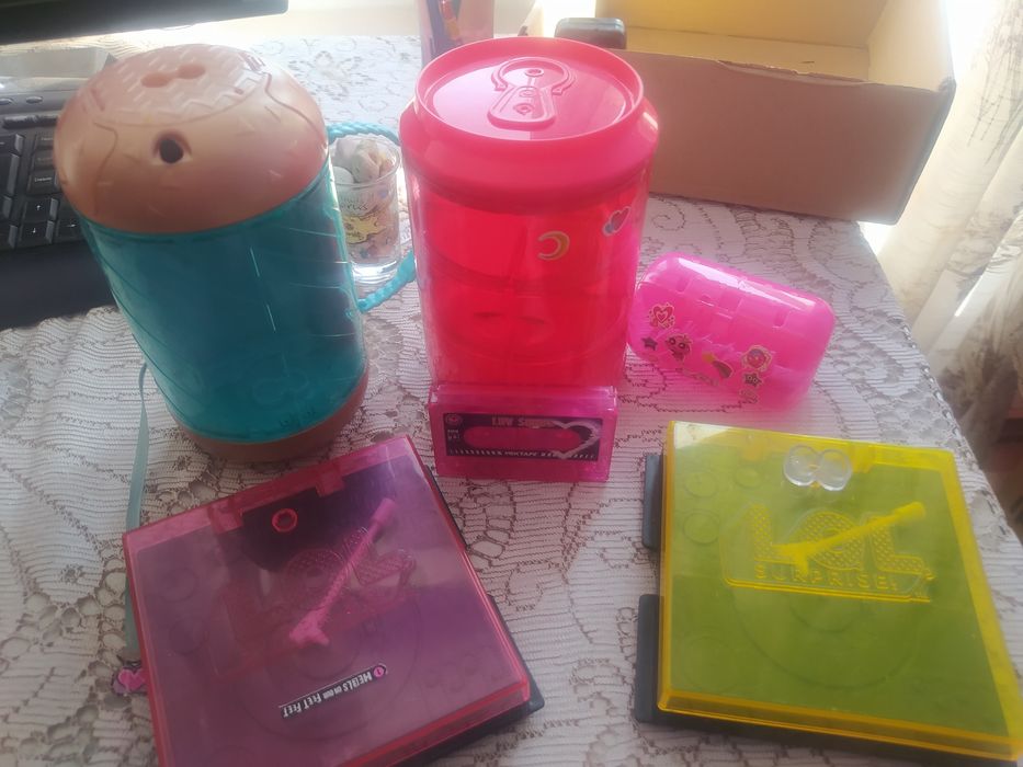 Лол Lol капсулы, проигрыватели и кассеты.