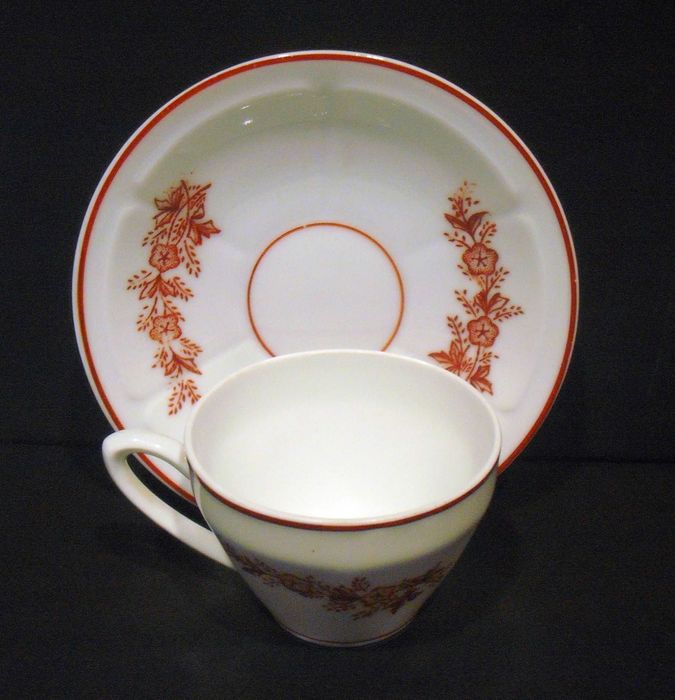 Chávena antiga de café fabricada por Coimbra S.P. Portugal - anos 60