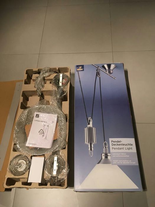 Lampa podsufitowa regulowana