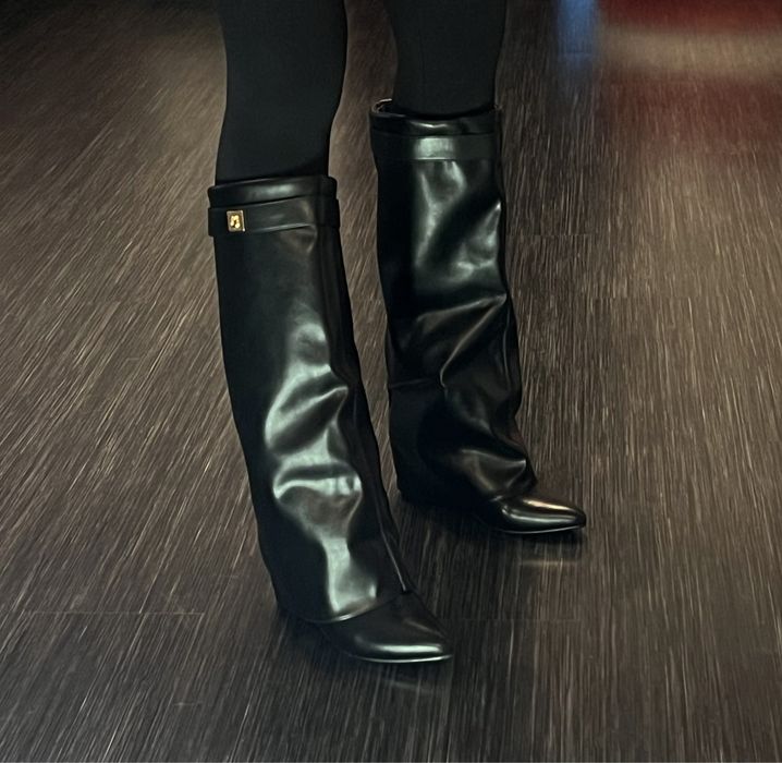 Трендовые сапоги/ботфорты