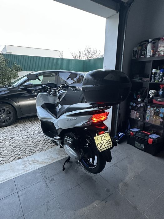 Pcx do ano 2015 bem estimada