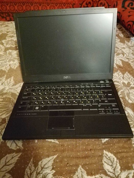 Dell Latitude E4300 в гарному стані