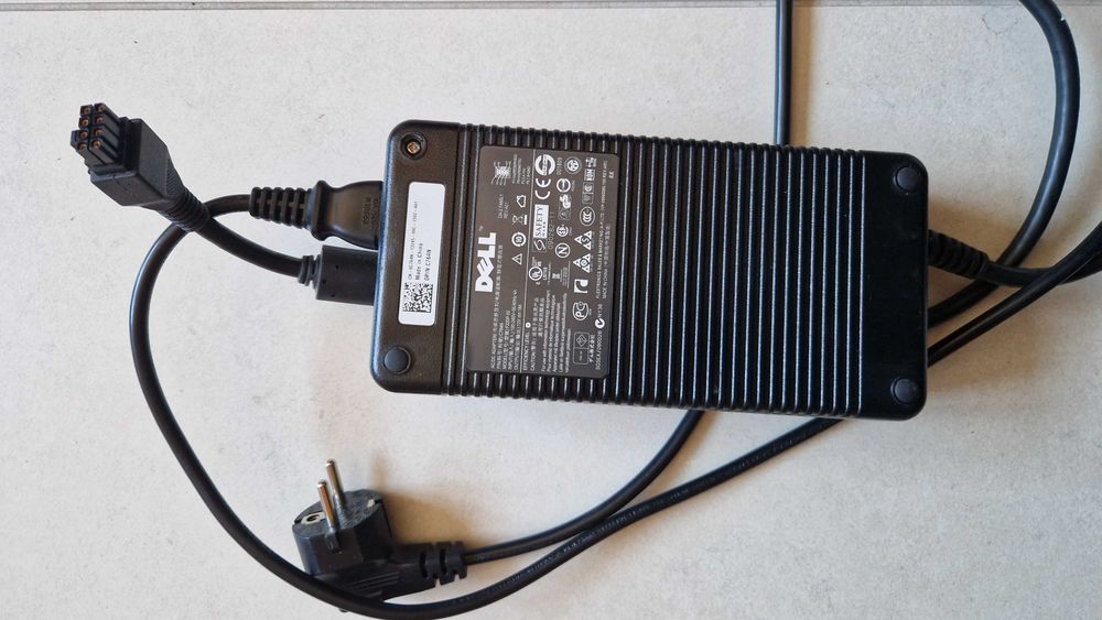 Zasilacz ładowarka DELL 12V 18A 220W 8pinów Seria DA-2 0C764N