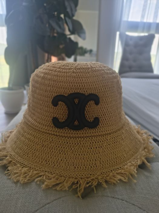 Kapelusz Celine na słońce czarne tłoczone logo emblemat