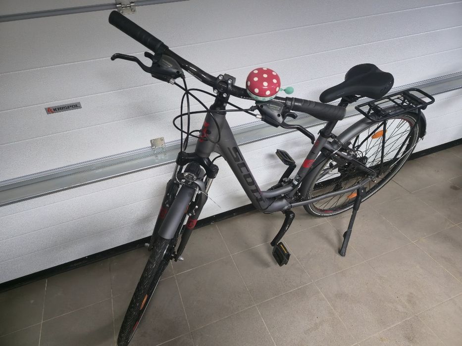 Damka Scott 28 cali. Miejski.