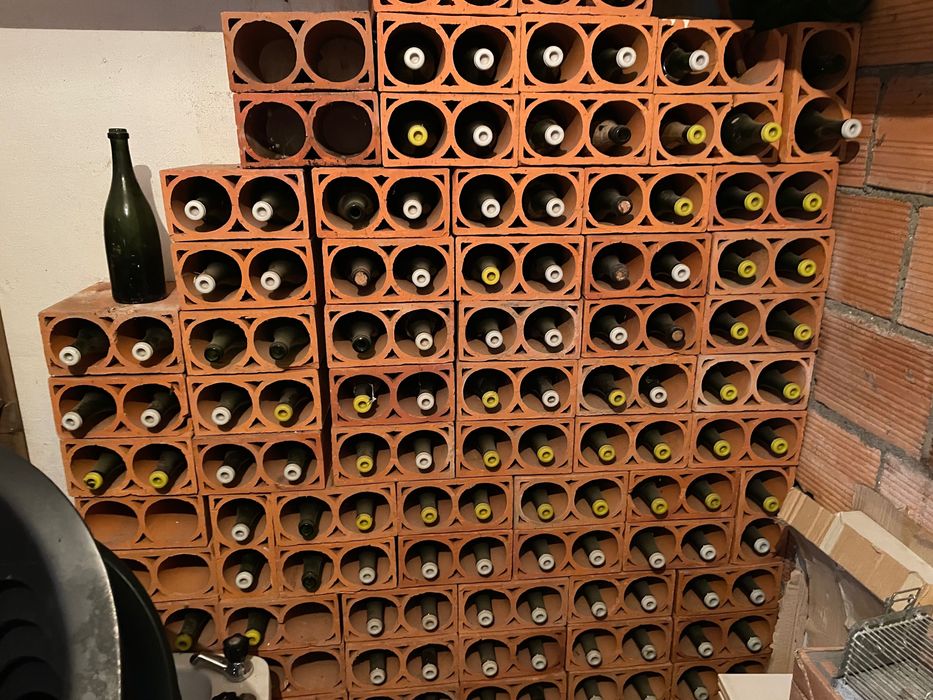 Garrafeira modular em tijolo