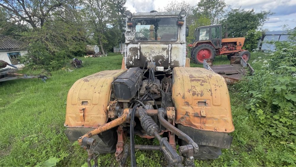 Колісний Трактор T-150