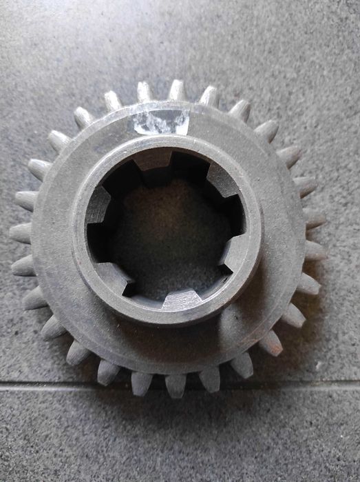 Nowe koło zębate z-27 skrzyni biegów T-25 Władimiriec T25 Rusek
