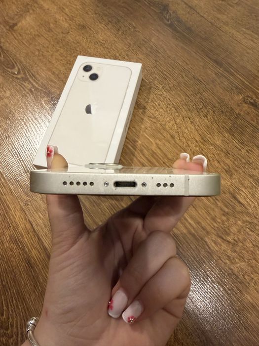 Iphon 13 128 GB bialy stan idealny