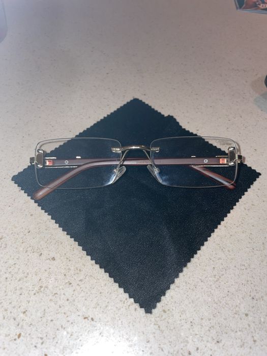 Armação estilo Cartier