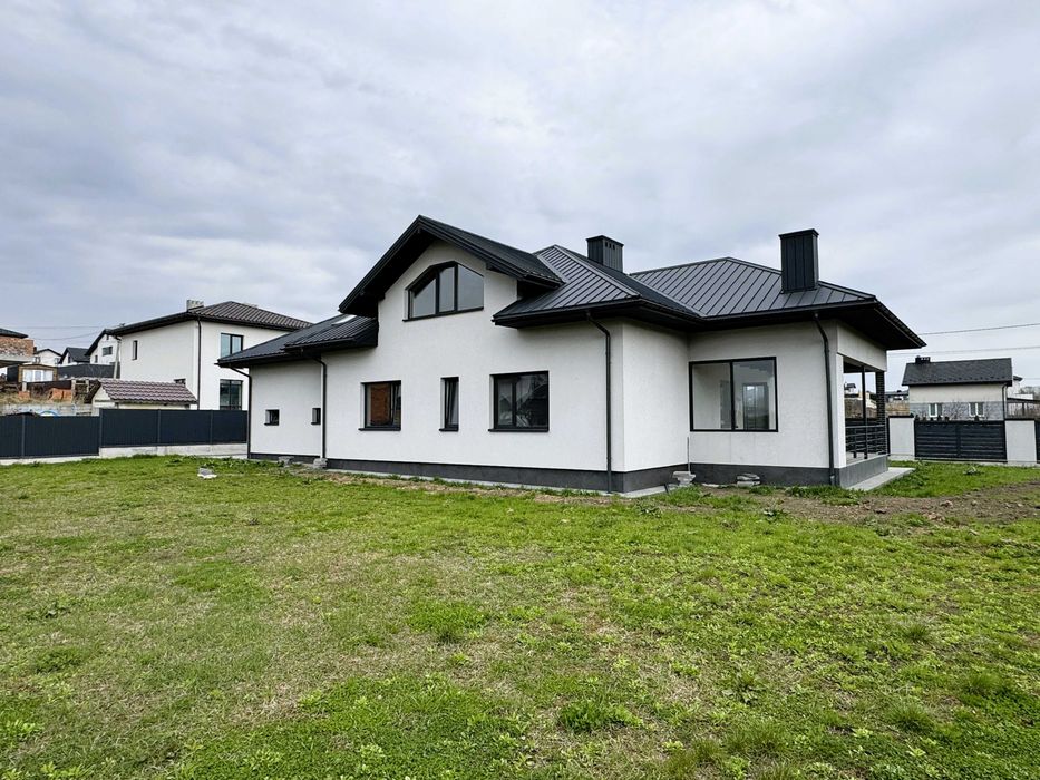 Продаж будинку, Солонка, вул.Нечуя-Левицького,280 м.кв без комісії