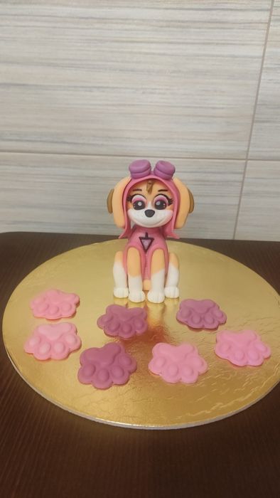 Figurka na tort psi patrol skye