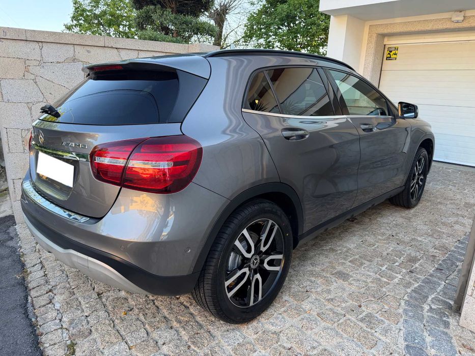Mercedes -Benz GLA 180d Peak Edition