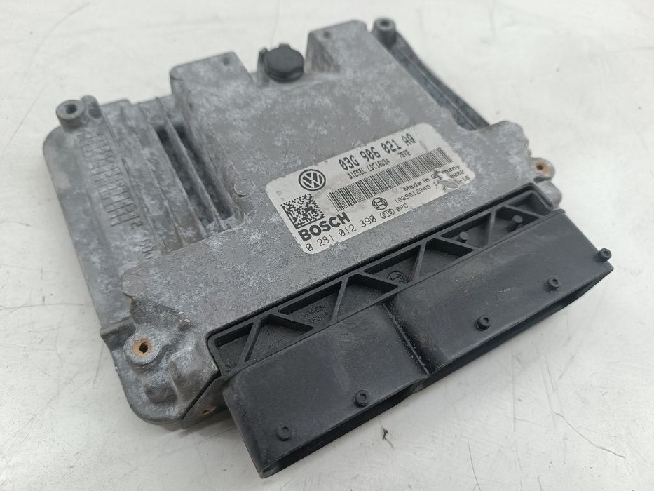 Centralina de motor - volkswagen caddy ii combi (9k9b) | 95 - 04