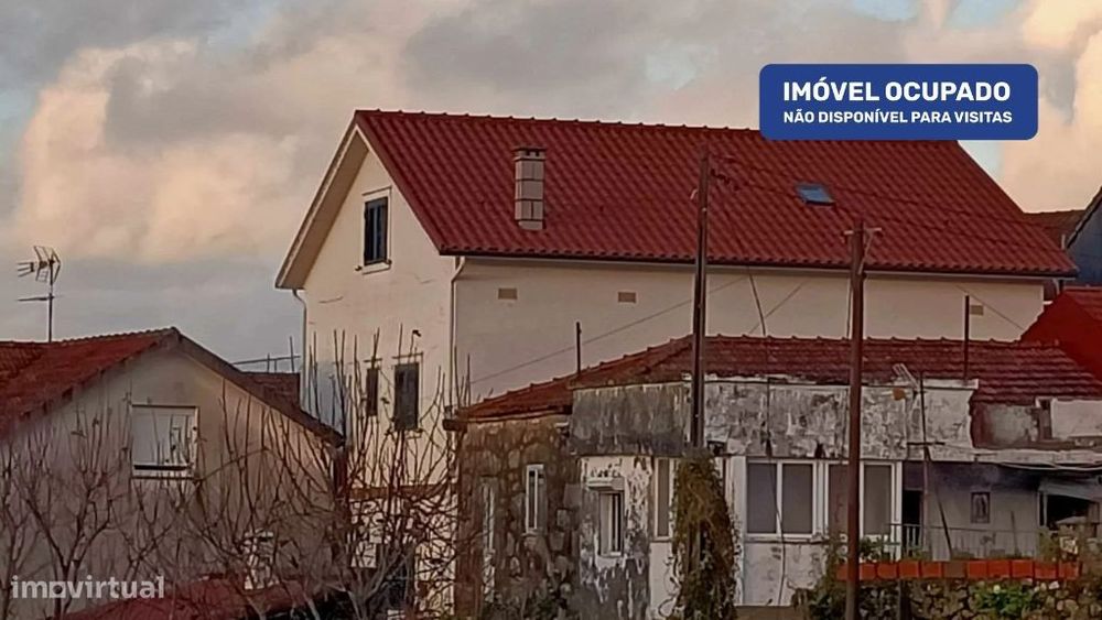 Moradia e terreno em Melgaço — Vila E Roussas, Viana do Castelo