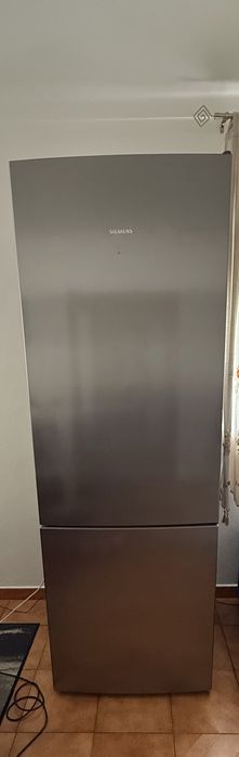 Frigorifico combinado SIEMENS (LOW FROST)- 201cm - 419L- INOX