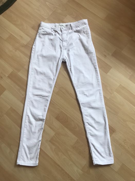 Жіночі білі якісні весняно літні   джинси, білі штани 44- 46 роз