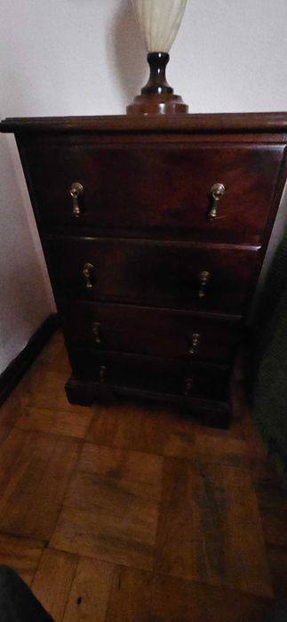 Duas cabeceiras para quarto