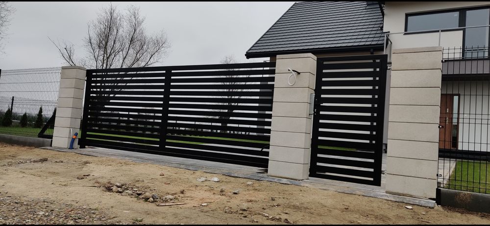 Kompleksowa budowa ogrodzeń murowanych – bloczki gładkie i łupane