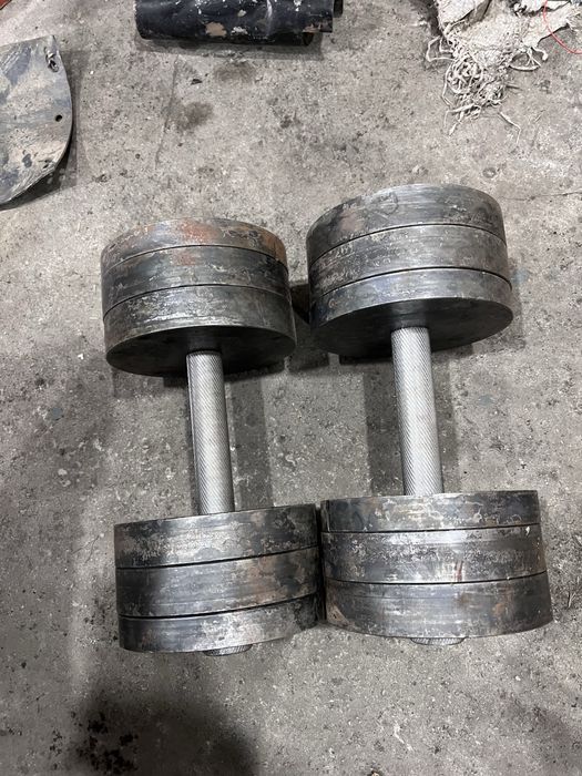 Гантели разборные по 22кг в каждой-качество!