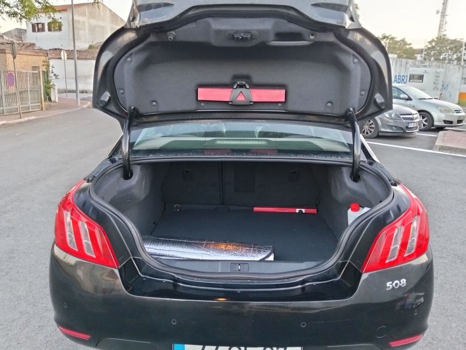 Peugeot 508 2.0HDI de 140cv em estado novo