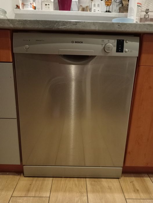 Zmywarka Bosch serie 4 w bardzo dobrym stanie mało używana