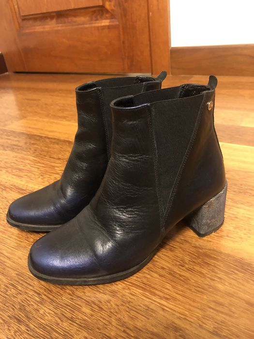 Skórzane botki Maciejka granatowe