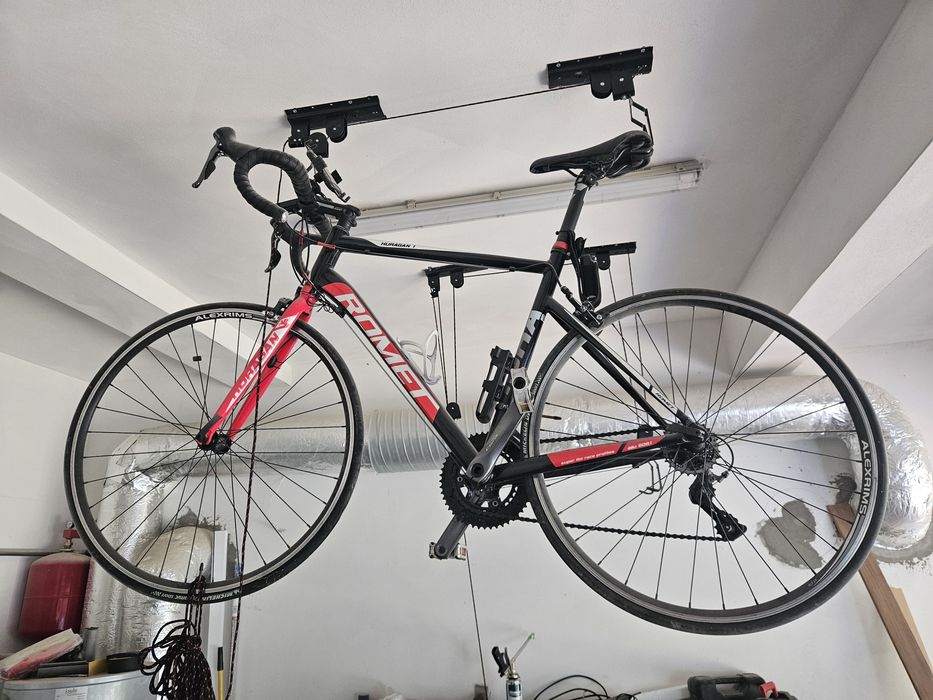 Romet Huragan 1+ 56cm czarno czerwony, osprzęt Claris R2000