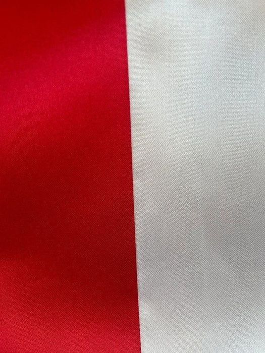 Flaga Polski z atlasu 70x105 cm