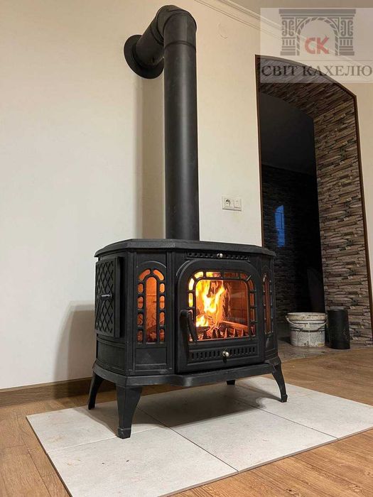 Чавунні пічки, сталеві печі, з варильними поверхнями та комплектучі