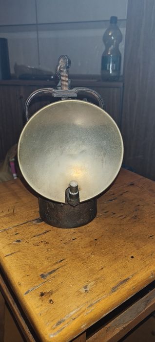 Lampa górnicza karbidowa