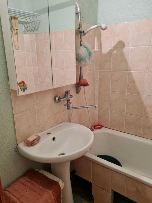 Продам 2 кімнатну  квартиру на Молодіжному. 24700