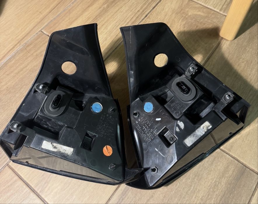 Tesla Model 3, задні ліхтарі