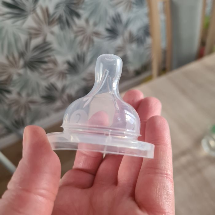 Smoczek philips avent 2, 2 dziurki, 1+ msc
