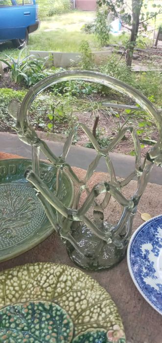 Тарелки старые Вазочка Чашки