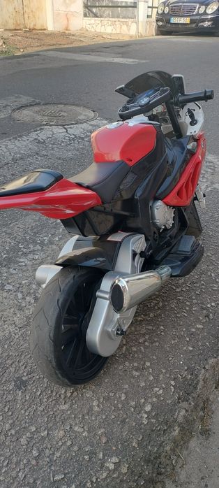 Moto de criança a bateria