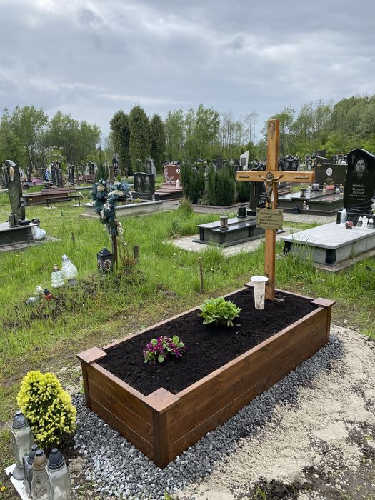 Дерев’яний надмогильник,обрамівка,надгробок,лавка на цвинтар