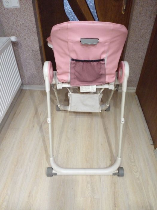 Столик для годування в хорошому стані