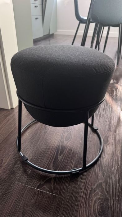 Banqueta preta ikea- como nova (nao entrego)