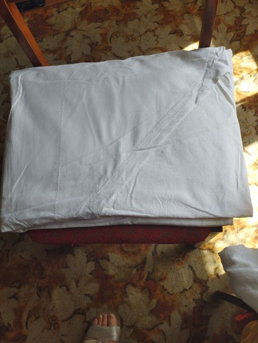 В продажі 6 білих простиней і 6 підковдр ( підодіяльник )