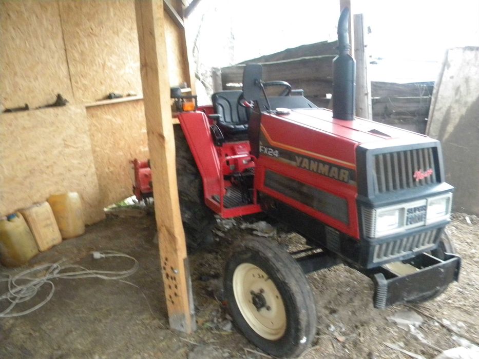 японский мінітрактор янмар  FX 24