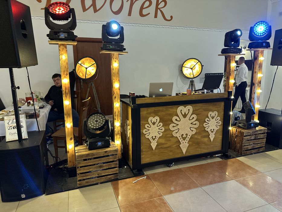 Tower / towery / stojaki pod głowy / słupki cena za 4 sztuki !