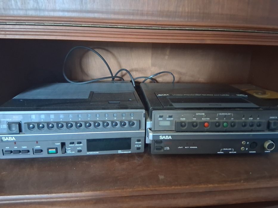 Aparelhos VHS e Televisor