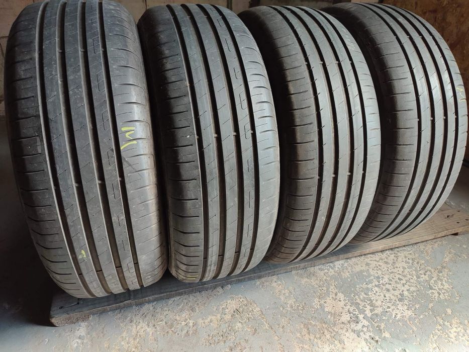 R17 215/55 GoodYear EfficientGrip performance резина літня